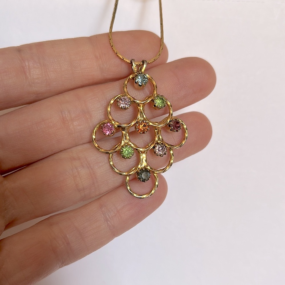 Gorgeous Vintage Colorful 9 Crystal Rhinestone Twisted Hoop Ring Gold Pendant